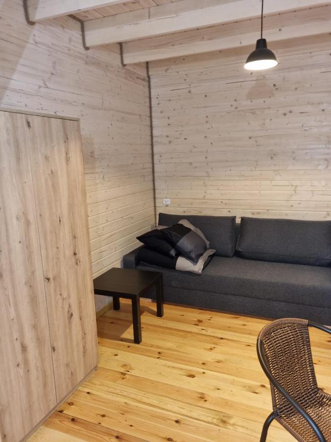 Domki Pod Debami โปเบียโรโว ภายนอก รูปภาพ