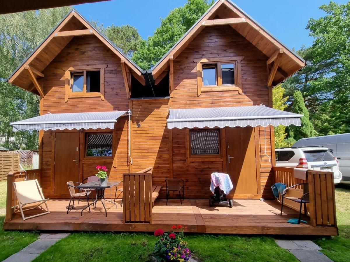 Domki Pod Debami โปเบียโรโว ภายนอก รูปภาพ